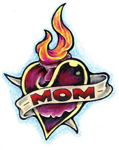 Эскиз татуировки: Сердце с огнем и надписью MOM