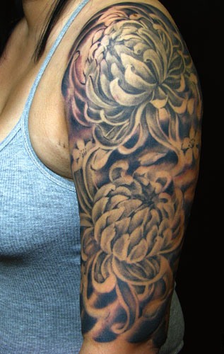 Татуировка цветок Хризантема, значение татуировки Хризантема, тату с Хризантемой