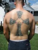 тату кельтский крест на спине